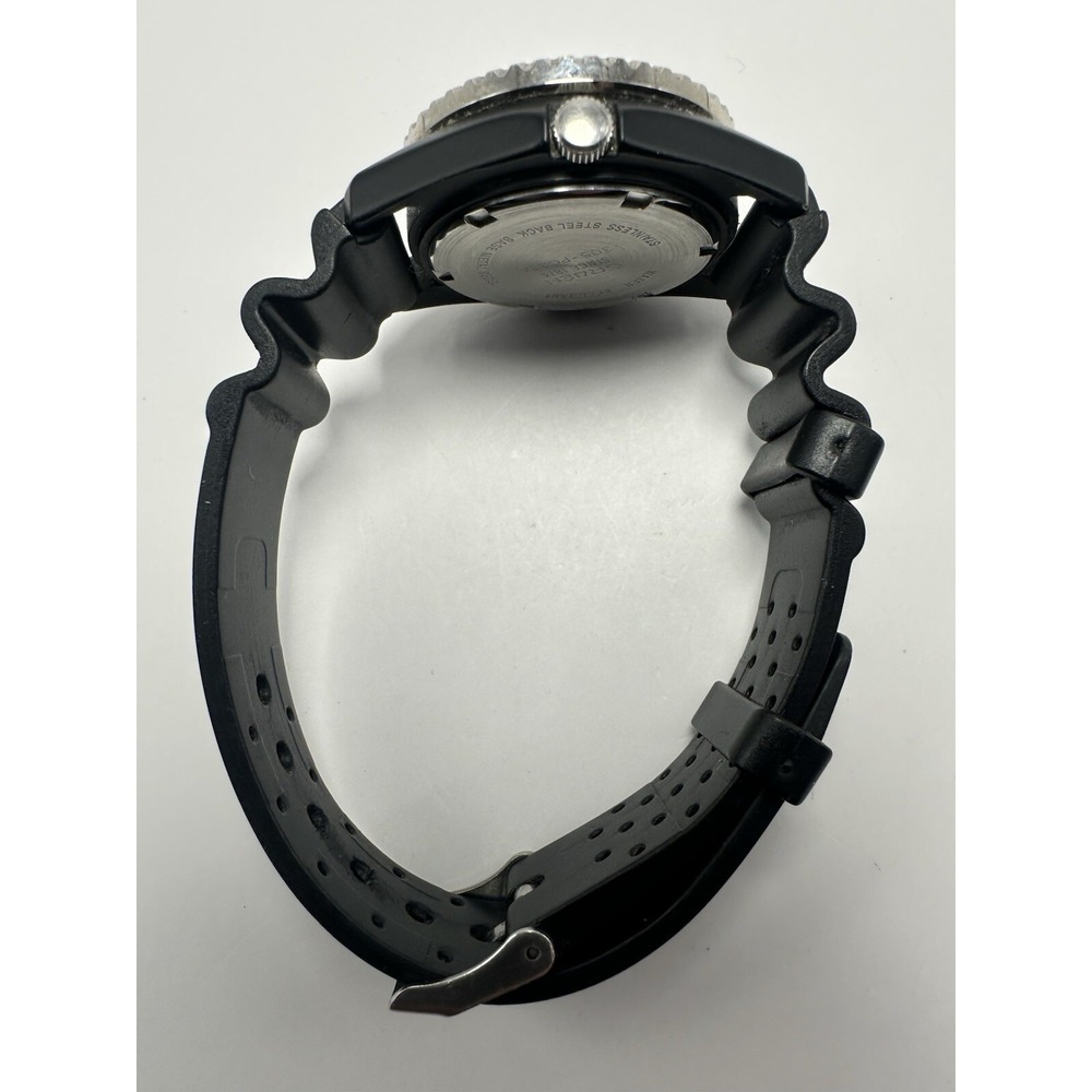 Gruen GR4684 Green Dial New Battery 34MM 8.25" Black Rubber Band Rare Diver C42 - Picture 12 of 12